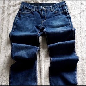 Womens wrangler jean size 7/8x 34